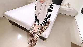 POV I Invited my Malaysia Step Sister to have a Secret Date. Hijab Melayu