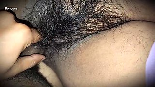 Bhabhi ke sath Soya toh bhabhi ne Raat ko lund pakad liya