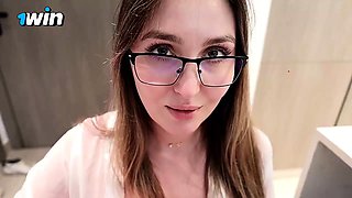 Mom's greatest playmate Alina Rai gives real molten