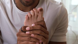 River Lynn and Taylor Vixxen playing with Alex Jones