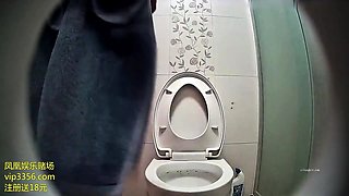 Cute amateur brunette naughty in solo jerking show on camera