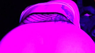 Natural brunette solo toying