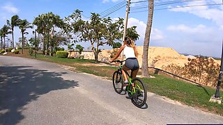 Perfect big ass Thai girlfriend anal sex