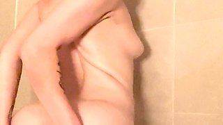 Beauty small tit amateur teen masturbating her shaved pussy