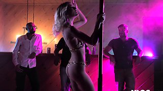 Kenna James Delivers Incredible Pussy Pounding