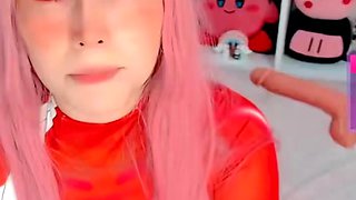 Very hot amateur thai teen girl toying her pussy on cam