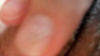 Amateur Close Up Squirting Masturbation
