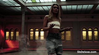 SinDeluxe - Rika Fane Solo