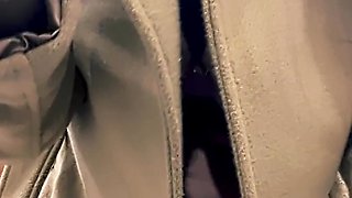 Risky Play with My Pussy Leads to a Squirt in the Mall
