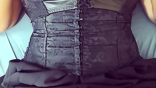 The Gothic Girl Is Hot Right Now and Wants to Play with Her Huge Tits