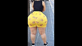 Big Ass Waiting for the Bus in Argentina