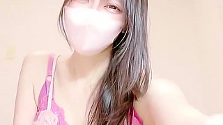 Erotic live chat with cute beautiful girl