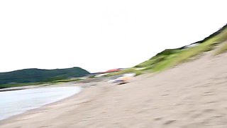 336KNB-297　【ギャルママと遊びましょ。】ビキニの日焼け跡が眩しいG乳スレンダー奥様。「海が大好き！でも旦那はインドアでSEXもしてくれない…」とのことでAV応募。