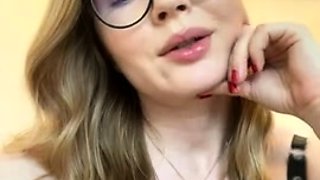 Flashing amateur babe Fae Corbin public masturbate