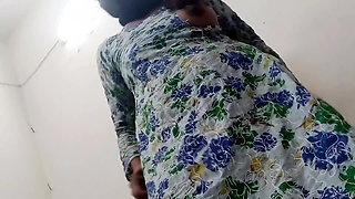 Indian Maid Dressed in Her Mistress's Clothes but Had Anal Sex with Her Owner to Apologize