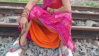 Desi Village Bhabhi Fucking in Field with Lover Boy Outdoor Video