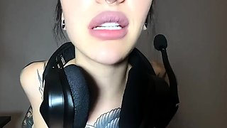 MY FIRST JOI IN SPANISH - WITH PRVEGA. "Now put it all in