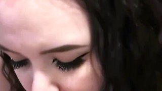 Horny Girlfriend Wants his Cum on Her Face!