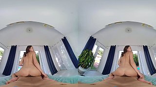 Fucking Naughty Teen Maya Woulfe Before Party VR Porn
