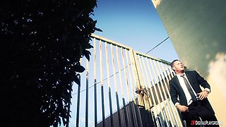 Episodes - Lock And Load Episode 2 - The Deal with Buxom Brunette Pornstar Peta Jensen