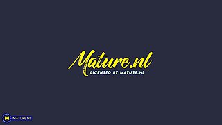 British, Curvy Grandma Nicola Hotwife Loves To Masturbate At Home In Bed When She's Alone