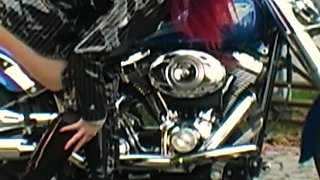 464 Ariel Latex Posing