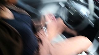 Amateur french chubby mature masturbate at the public beach