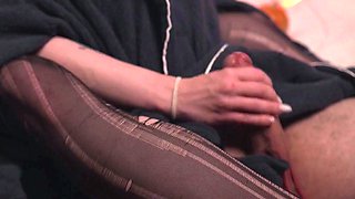 Dirty chick deepthroats and strokes phat manmeat for a hot,