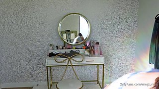 Brunette Couch Webcam Solo Fun Masturbating