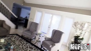 Mofos.com - Leah Gotti - i know that lady