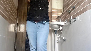 Kritisen Hot Video Call Mms in Hindi Audio, Playing with Ass and Pussy and Orgasm with Dildo and Fingering
