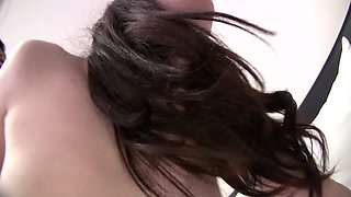 A041B05 Swaying E-cups! The wife who can't stand it anymore gets erotic and disturbed