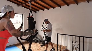 Gym Girl’s Blowjob Switch: From Fitness to Fucking