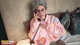 Horny GILF Billie Star Fucks Huge Cock - Blowjob, Doggystyle & Cum in Mouth