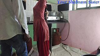 My friend's sister was alone at home, it was a lot of fun fucking her juicy pussy (clear Hindi)