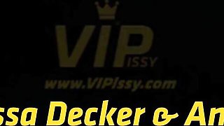 Amatory Antonia Sainz and Vanessa Decker at watersports action