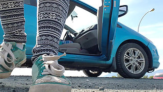 Nerdy Faery Goes Pee