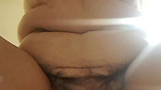 Mom on all fours moving in waiting