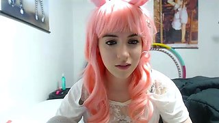 Cute blonde amateur webcam teen masturbating