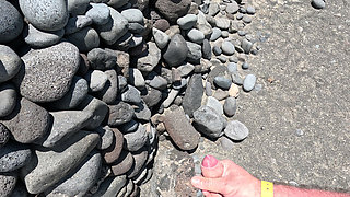 He Saw a Naked Girl on the Beach and Started Jerking off