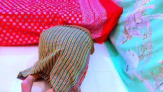 Beautiful Half Naked Hot Stepmom Stuck Under Bed & Show Her Big Ass to Make Me Hot for Get Anal Fuck