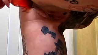 Amateur close up ass toying