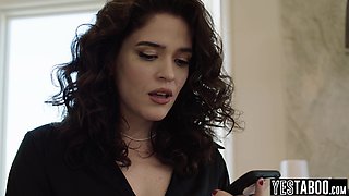 Hung IT guy pounds a giant bum Spic wife