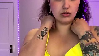 Leann amateur beautiful brunette with big boobs