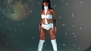 Sisi Rose in lingerie showing big ass