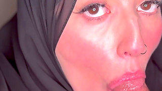 Hijabi Wife Sucks a Black Cock in Secret