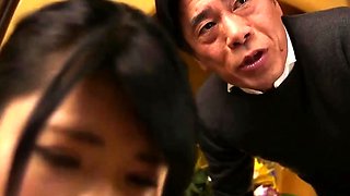 Amateur czech teen in her first toy induced orgasm