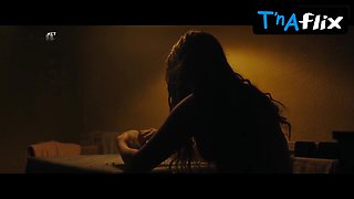 Morfydd Clark Caboose, Hooters Sequence in Saint Maud