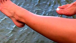 Amateur Foot Fetish Girlfriend Sucks and gives a Footjob