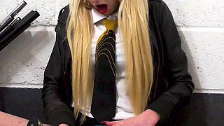 Teen Blonde Dogging Blowjobs and Big Facials